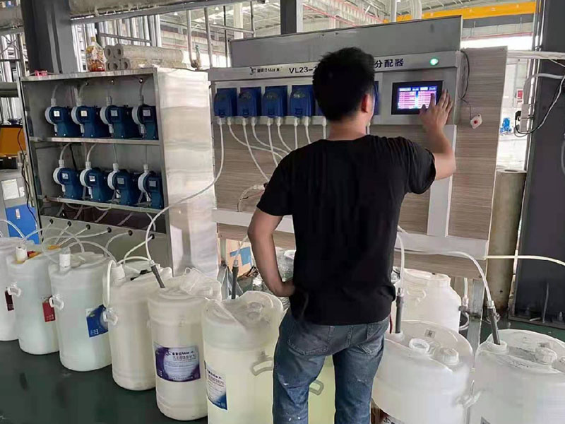 牧野全自动进料-01