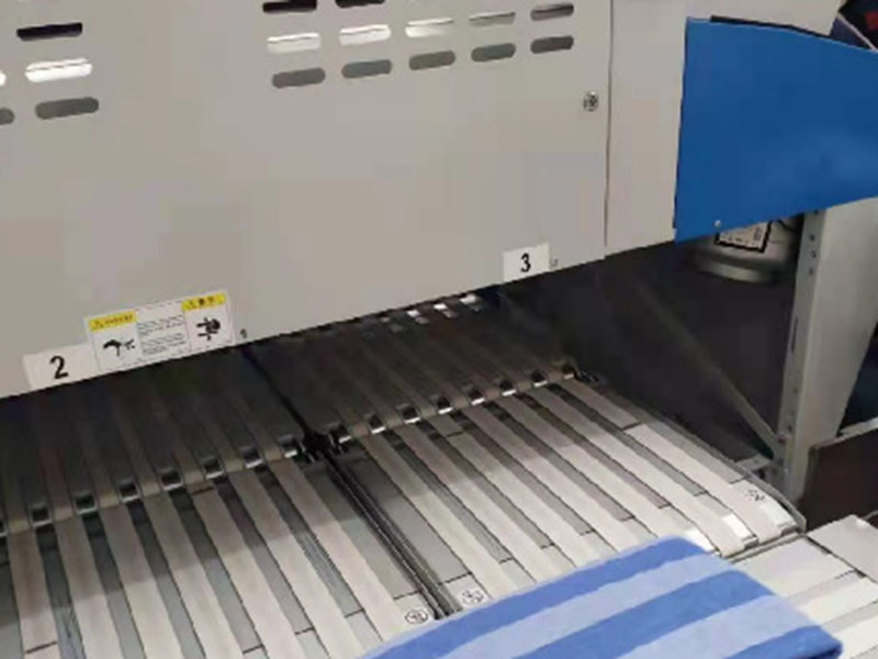 牧野巾类折叠机-01